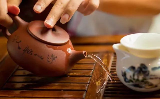 礼仪 | 这些失礼于茶友的行为，你做了多少？
