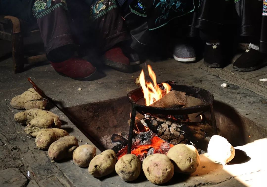 图集南方人的取暖神器火椅火篮还有火娃
