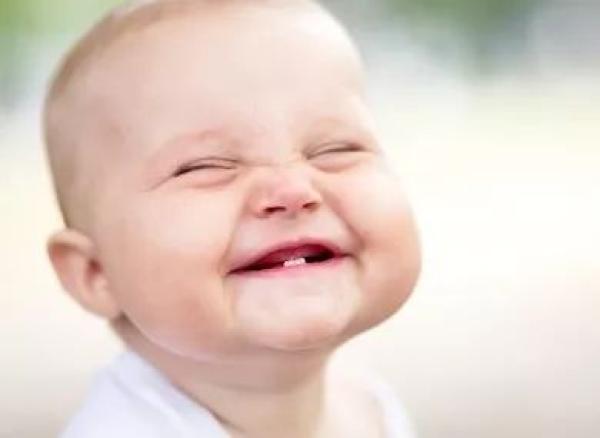 Smile, laugh, giggle英语里的这些“笑”，你分得清吗？|例句|英语|单词_新浪新闻