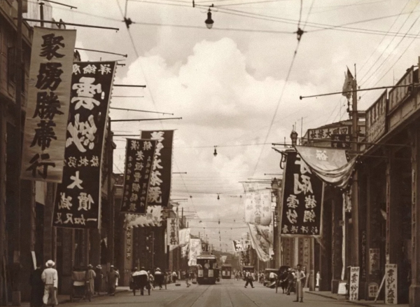 金陵东路上海过街楼最有特色的街道