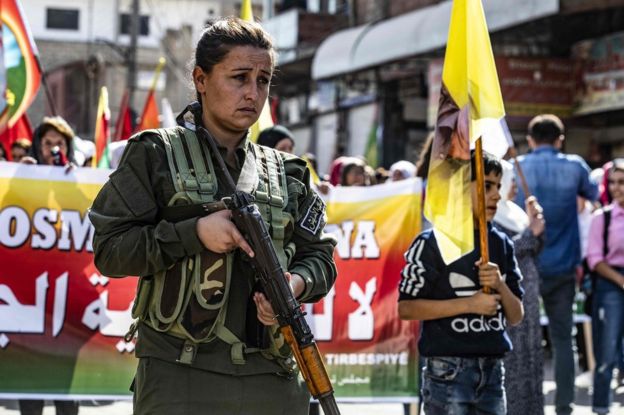 　叙利亚的库尔德女兵