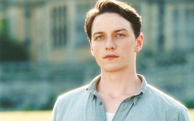 让我们发现一美就算是秃了也依然是帅气的啊~在《x战警》后期,年轻的x