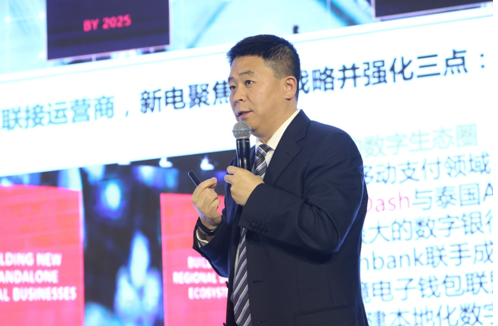 华为运营商bg市场洞察部部长李龙认为,电信业正在从连接时代走向智慧