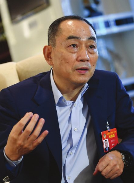 正文                全国政协委员詹纯新.