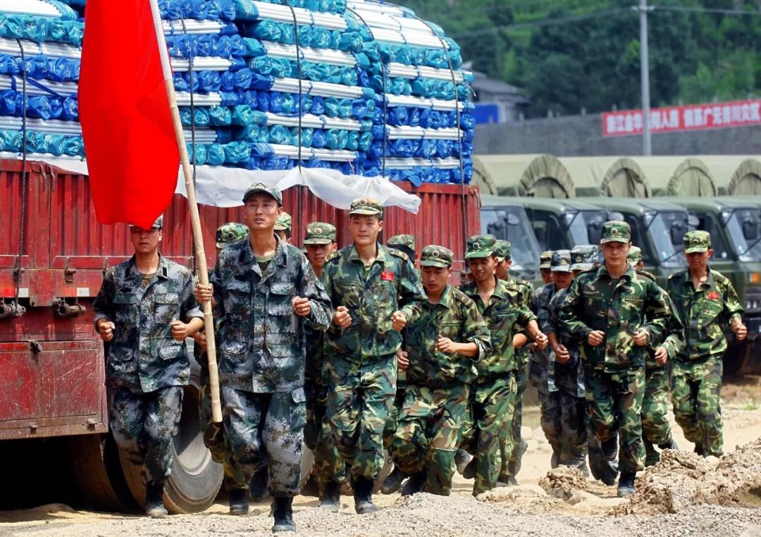 这一刻致敬重生