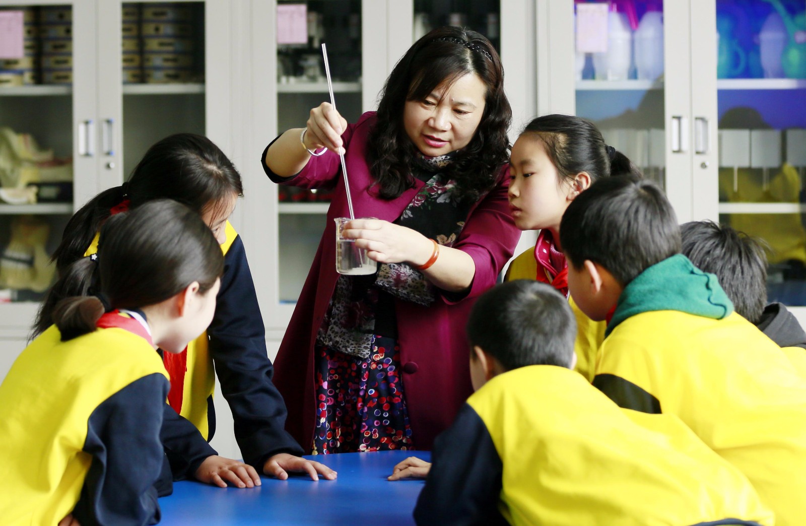 纪检人镜头致敬新时代美丽的劳动者