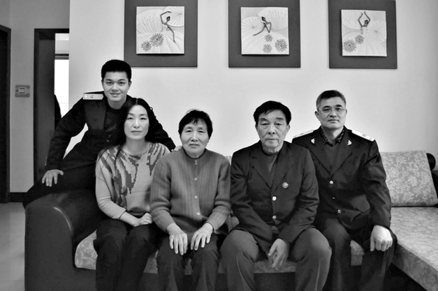 山西一家四代铁路人见证中国加速度