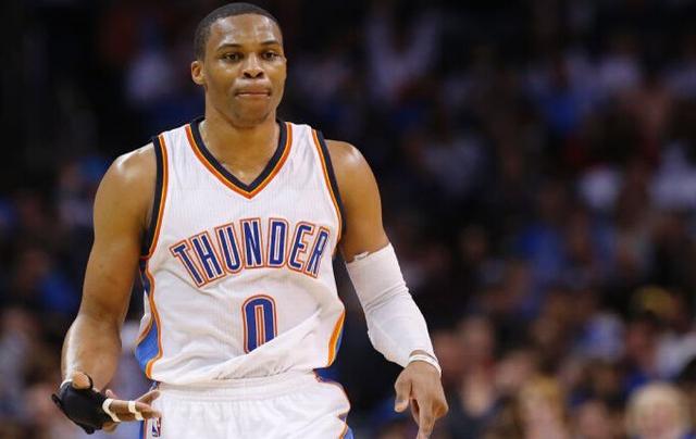 尔特人惊天逆转雷霆,球迷:石锤了NBA是录播的