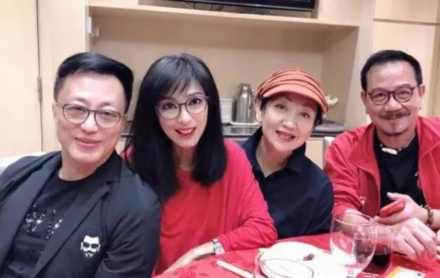 69岁前亚视一哥纵横演艺圈半个世纪 今自降身份成为tvb御用中风王