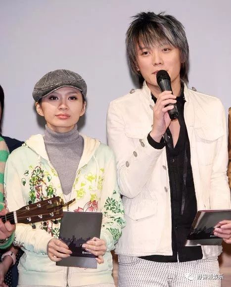 情人节刚公开恋情,5月就宣布分手,2018年的最短恋情就是他们了?