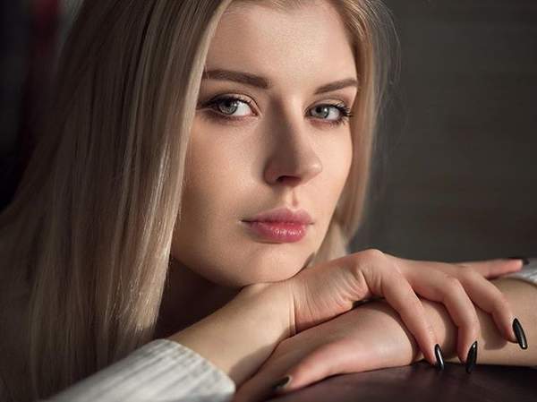 乌克兰明星脸嫩模福利美照h罩杯的身材火辣到爆