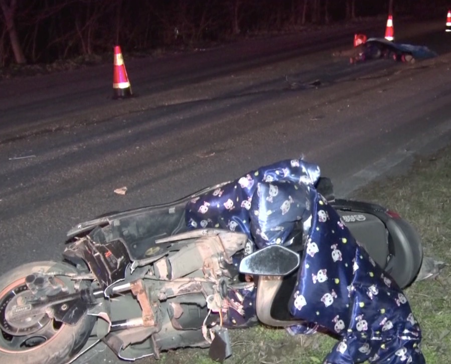 一女子骑电动车疑似遭二次碾压不幸身亡