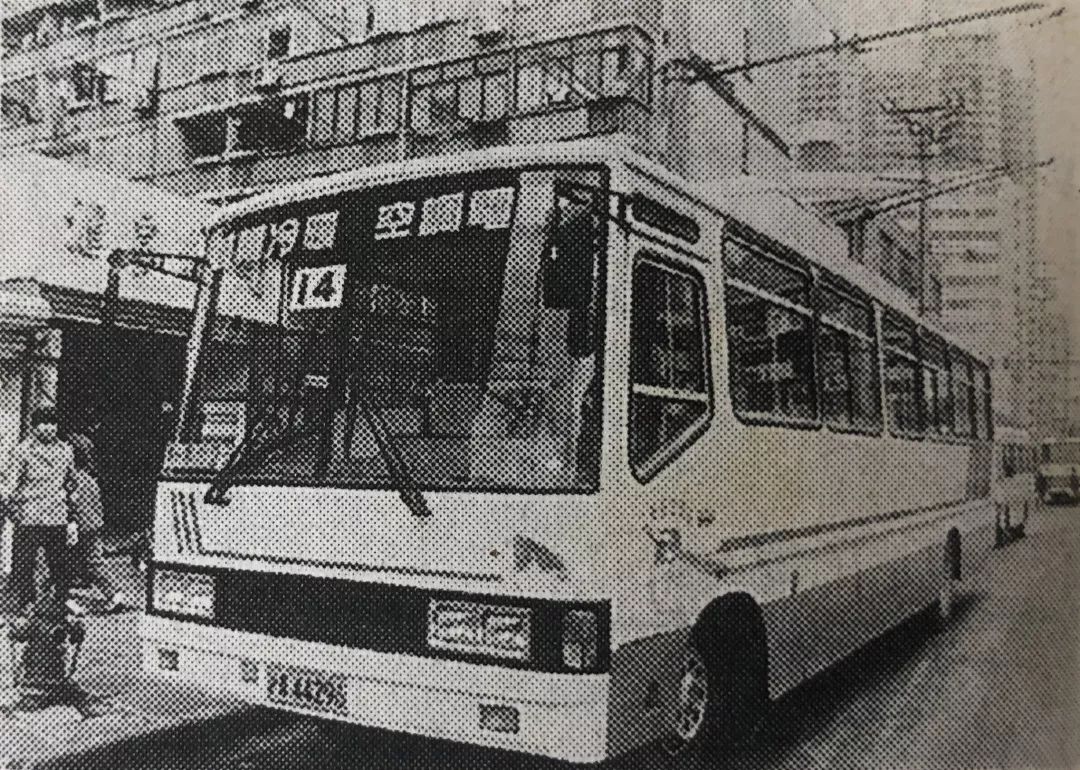 中国首条无轨电车线路在上海14路电车微历史