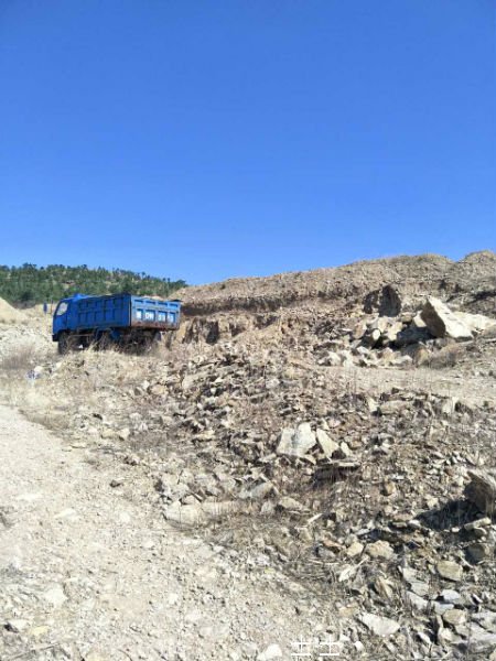 内蒙古赤峰市敖汉旗一村官涉嫌违法违纪被实名