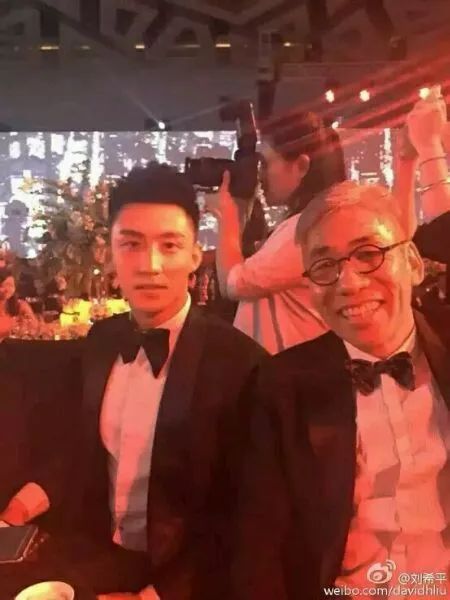 李溪芮连累杨幂公司baby李易峰有矛盾黄景瑜傍上了刘姥姥陈赫要成爆款