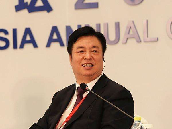 中车集团董事长_中际集团董事长照片