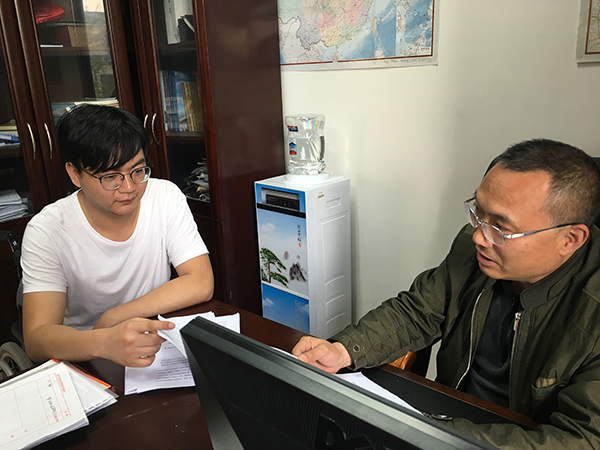 夹缝男孩郑海洋:学成创业,常回北川中学祭拜