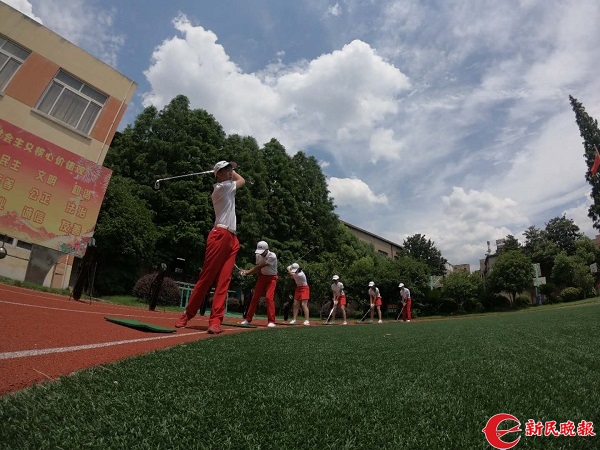 东辽阳中学探索融入教育助随迁子女消除陌生感摆脱自卑心
