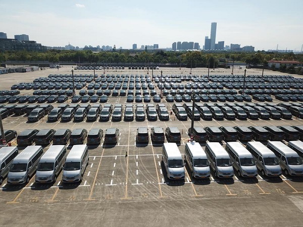 进口博览会最大贵宾接待车辆停车场改建完成 细节可参考特工大片