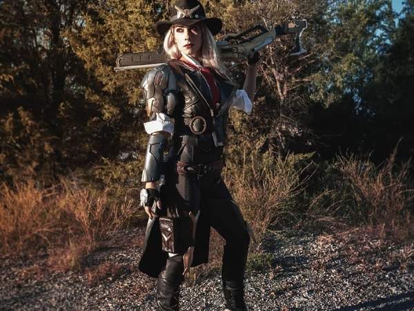 《守望先锋》艾什大神级cos 造型还原,细节精致到爆