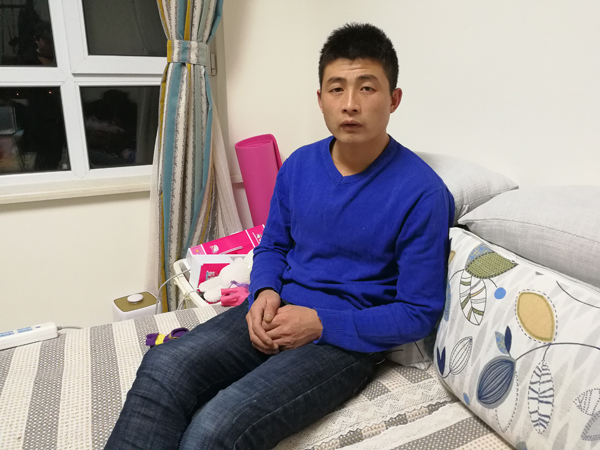 黑龙江省依安县人孙海达曾被强迫劳动5年，获救后在哥哥家居住。 澎湃新闻记者 朱远祥 图