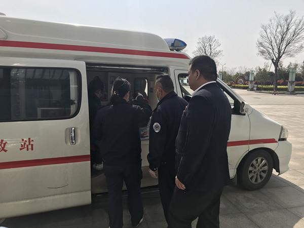 两岁儿童高铁上突发高烧 G1928次列车