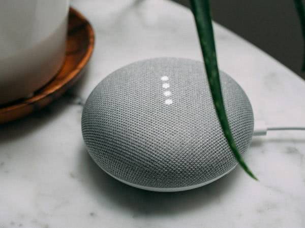 按钮和语音助手之争，背后是智能家居的困惑