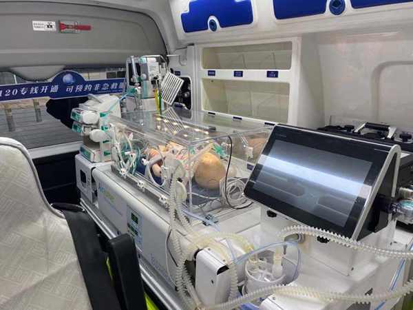 　流动的新生儿重症监护室。本文图片 上观新闻