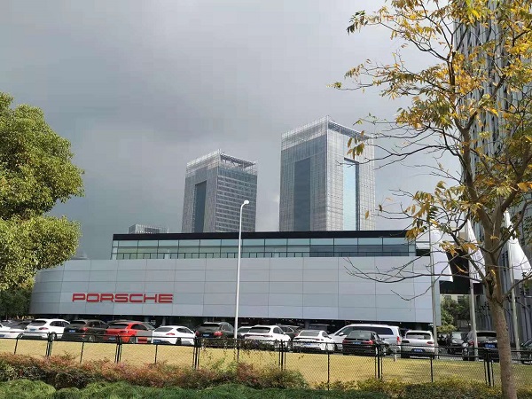 保时捷新车没出店空调就坏了退款竟要客户封口