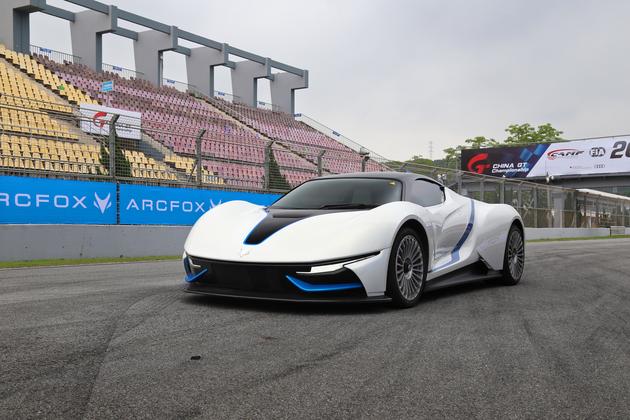 arcfox-7珠海赛道体验 全球首款纯电动gt超跑