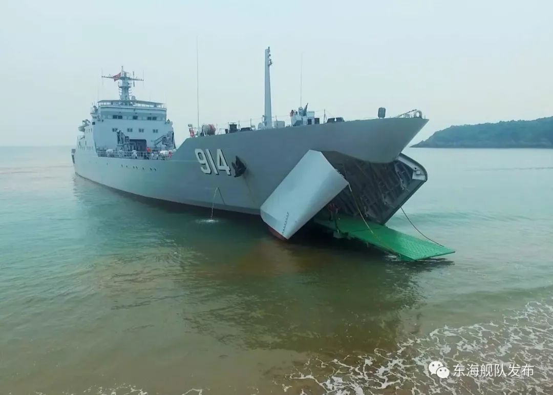 pla navy072a型坦克登陆舰——武夷山舰神秘嘉宾3 号入列以来,先后