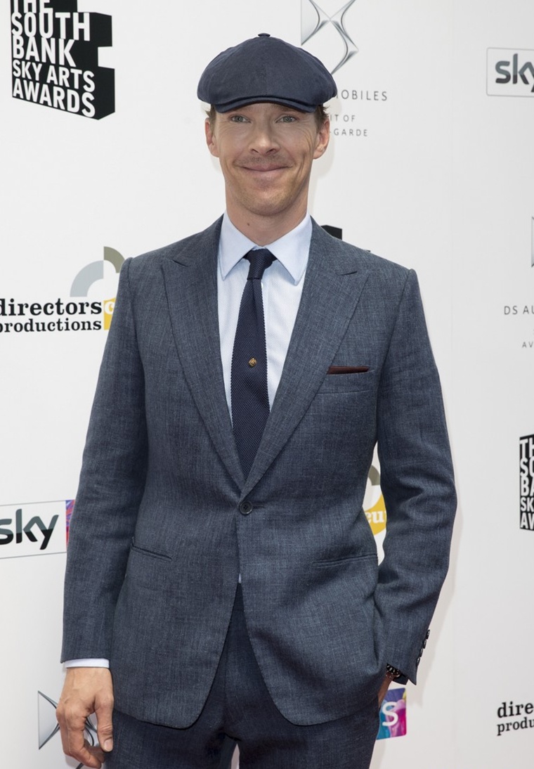 卷福新片造型真叫人头秃,网友:好想给化妆寄刀片