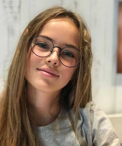 9岁被封"世界最美少女" 13岁的她更美了|超模|kristina|儿童_新浪新闻