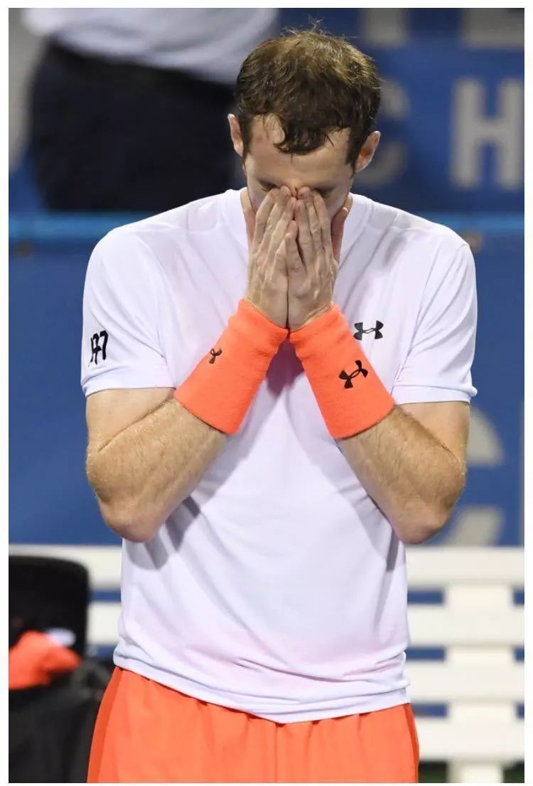 让我埋在毛巾里哭一会丨穆雷真性情让我们触摸网球比赛的真实