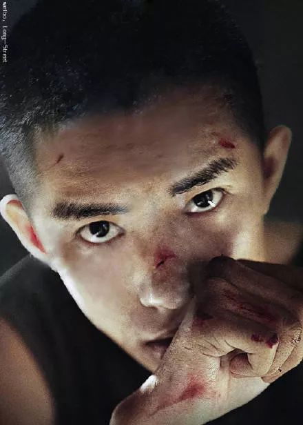 王源寸头造型帅呆,寸头真是检验颜值的硬标准!