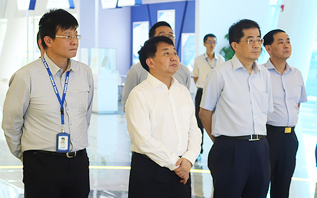 罗文出席第十届海峡论坛并调研台资企业