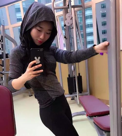 她是新东方托福讲师,坚持跑步、健身10年,自律