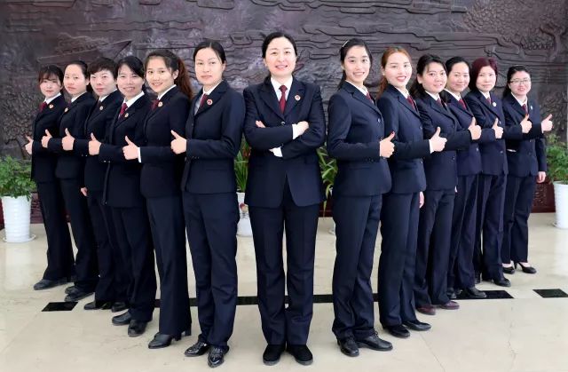 50张美图记录湖北女检察官的最美芳华