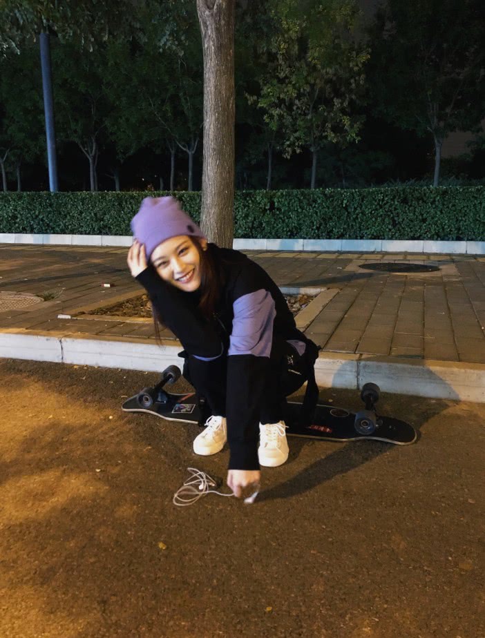 还记得唐人街探案kiko吗如今换上卫衣那刻我恋爱了