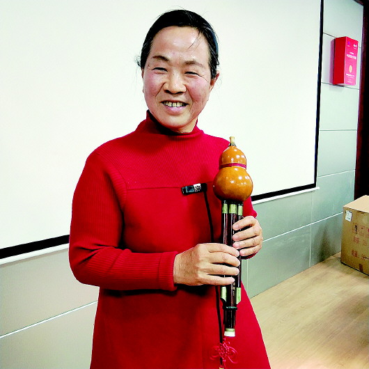 教癌友吹葫芦丝她用音乐心理辅导