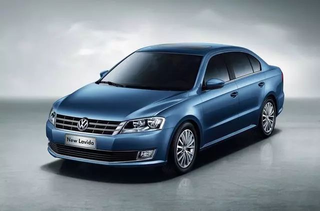 加长,拉皮,改三厢!为了讨好中国车主,特供车也是拼了