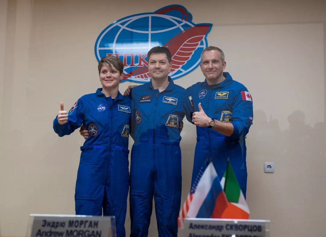 俄罗斯联盟号指令长oleg kononenko,以及加拿大航天局飞行工程师david