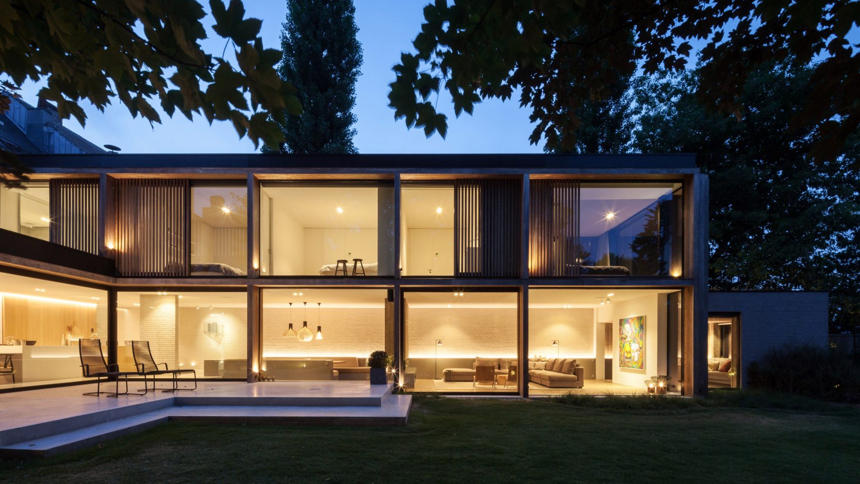 根特家庭住宅的扩建体量——玻璃幕墙打造出明亮的室内空间