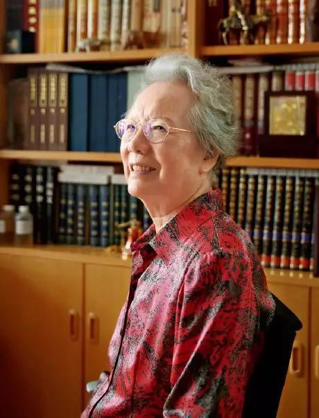 有福不会享,有钱不会花,有权不会用,她一生为国奉献却鲜为人知|张文裕