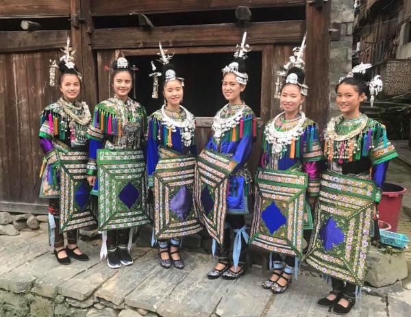 视频新浪潮|吴玉圣:侗族贫困村到 快手村 的变形