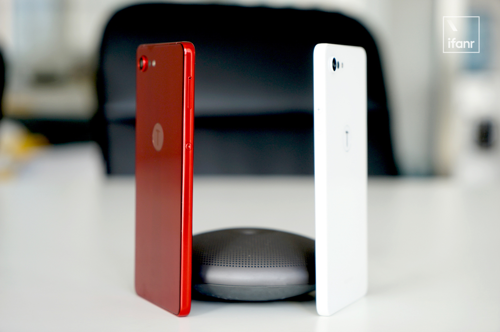 坚果pro2s图赏红的胜火白的似雪