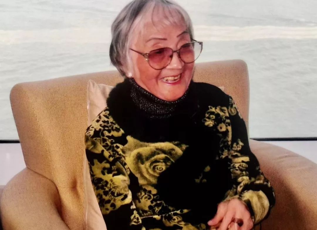 《可凡倾听》远赴香港采访姚莉女士,彼时的她年近九旬,说着一口上海话