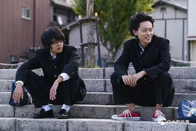 《溺水幼刀》里的长谷川航一朗