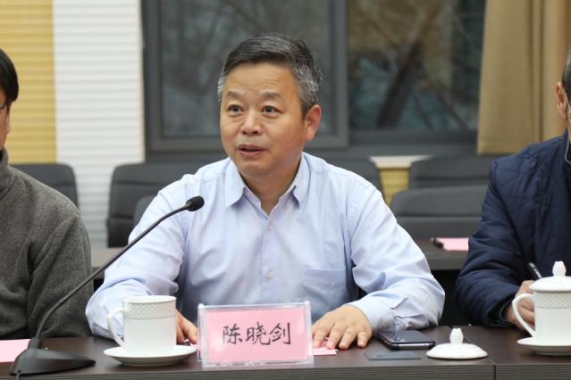 重庆市委常委常务副市长吴存荣一行来我校调研