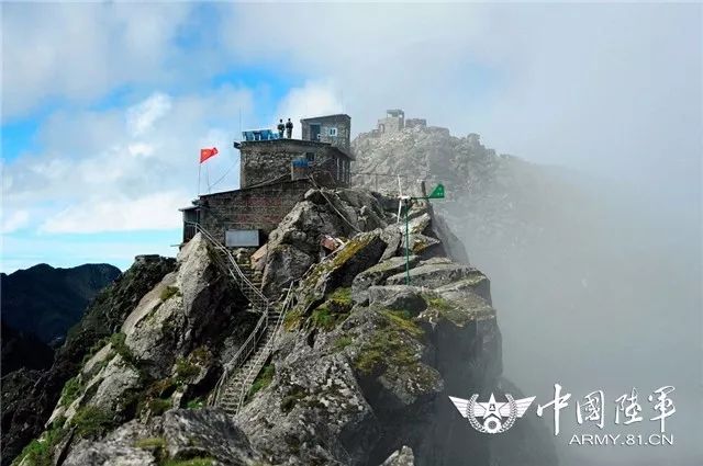云中哨所(最苦)4655米,是雄鹰驻足的地方4655米,是风月启航的高度